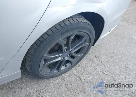 2018 Ford Fusion Hybrid Se z USA, uszkodzony, nr VIN 3FA6P0LU0JR169771